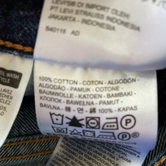 Levi’s 501 High Rise Raw Hem Shorts - Picture 6 of 6